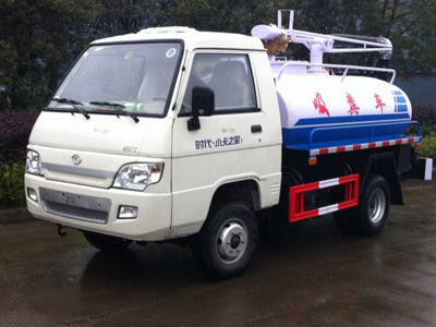 河南許昌客戶向廈工楚勝訂購福田小吸糞車